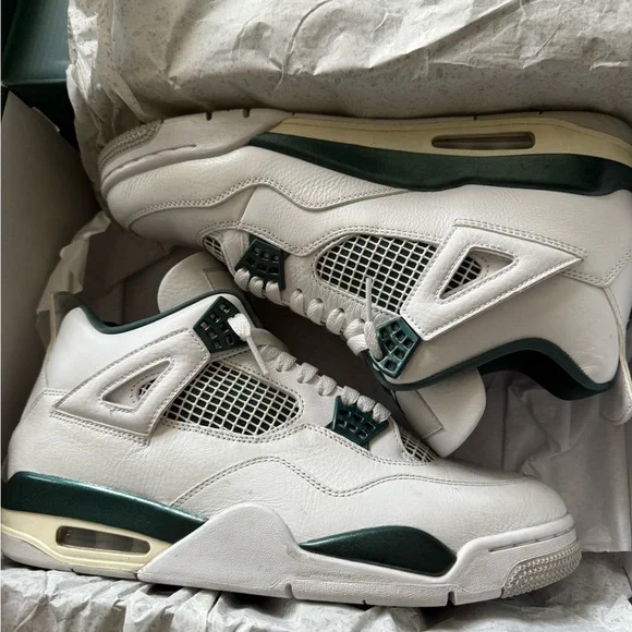 Jordan Sneakers Box - Green and White - Picture 8 of 11